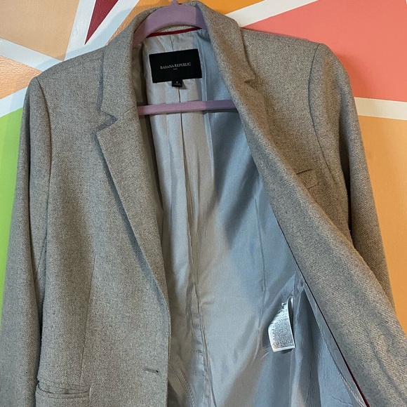 Banana Republic Jackets & Blazers - Women’s Banana Republic Blazer- size 8